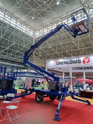 Which type of crane is most commonly used?